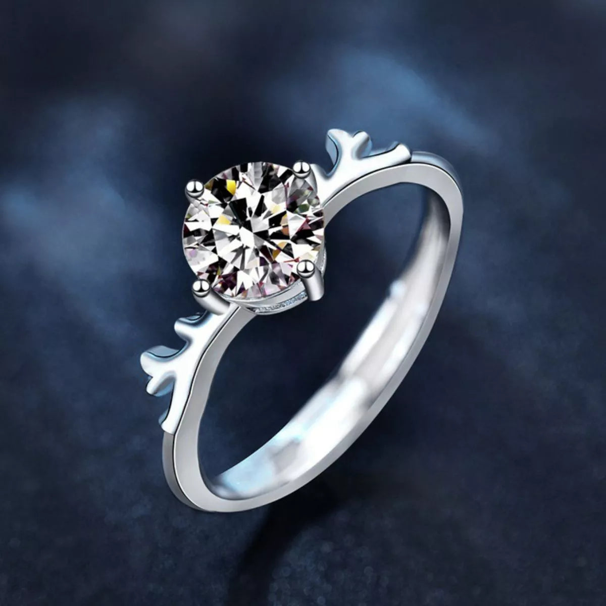 1 carat moissanite deer antler ring in platinum-plated 925 sterling silver.